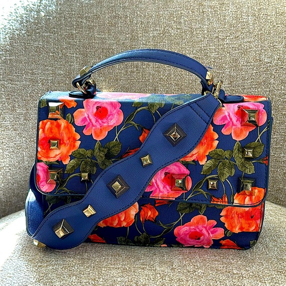Flowered stud bag - Picture 3 of 4